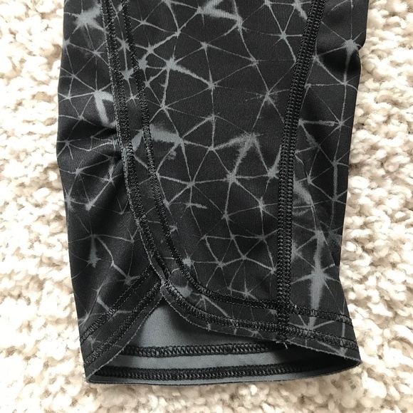 Womens Lululemon Cropped Leggings - Picture 4 of 4